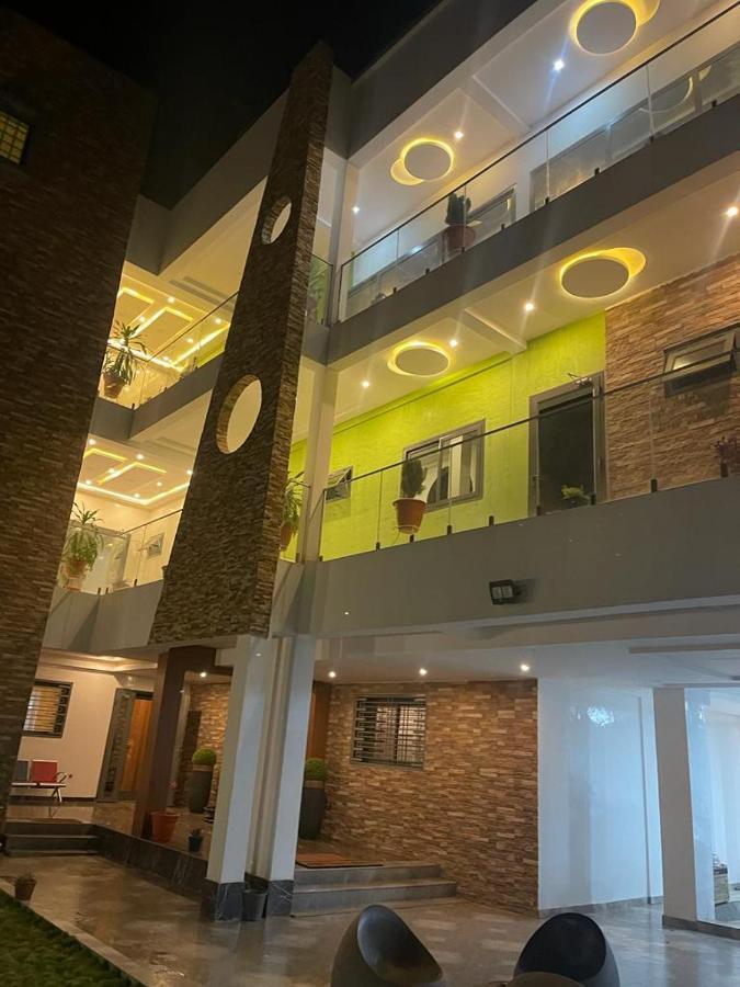 Complexe Hotelier And 瓦加杜古 外观 照片