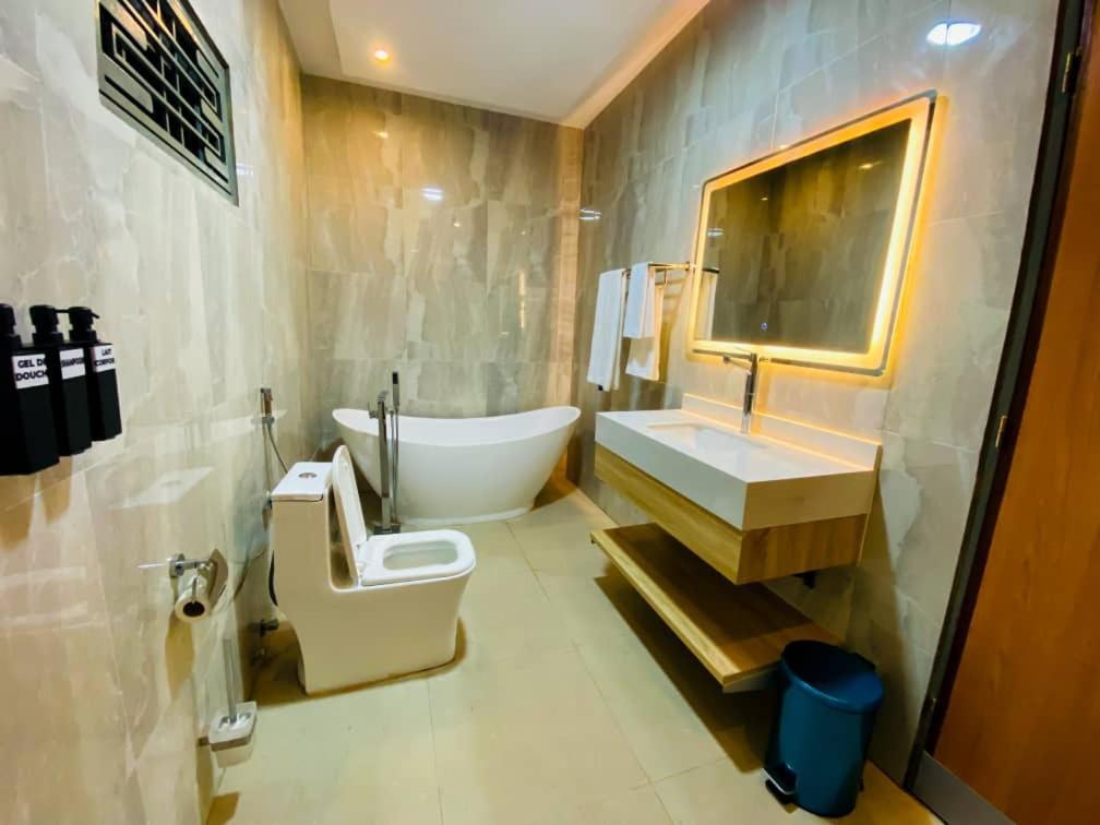 Complexe Hotelier And 瓦加杜古 外观 照片